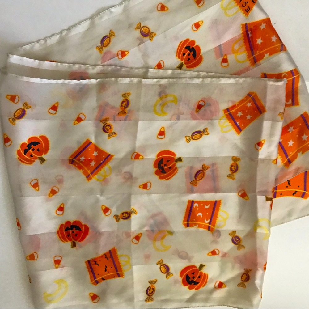 Echo Halloween Scarf vintage